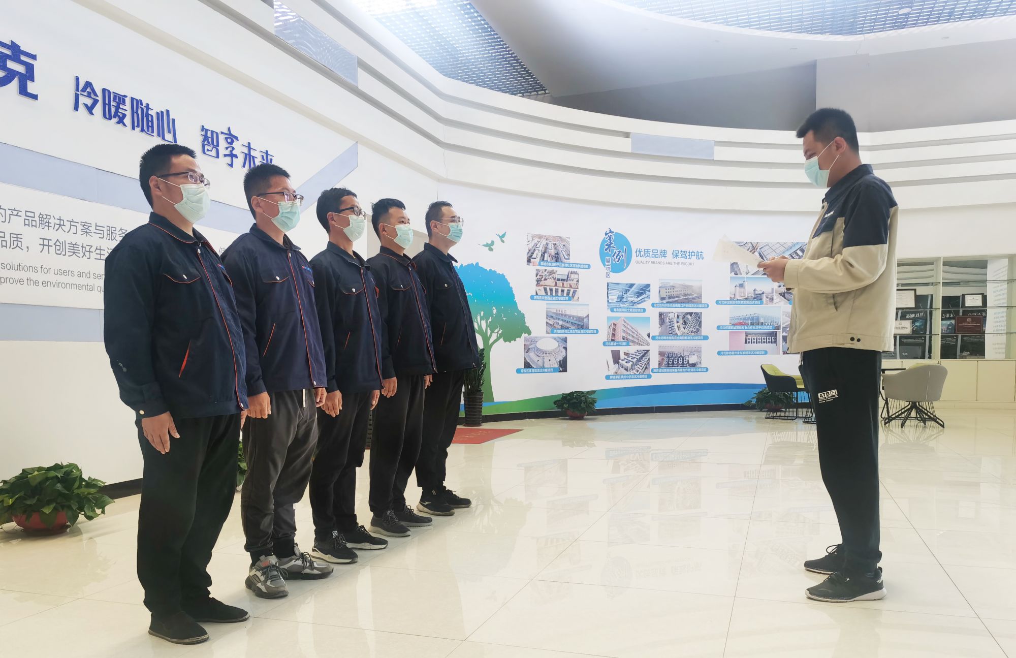 少妇出轨做爰高潮A片