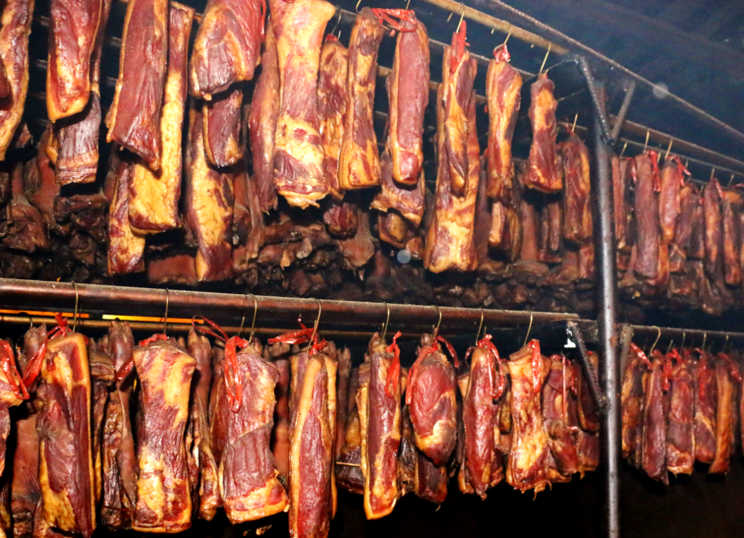 少妇出轨做爰高潮A片