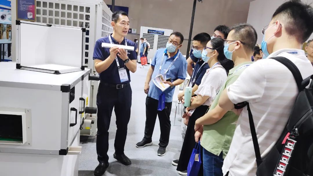 少妇出轨做爰高潮A片