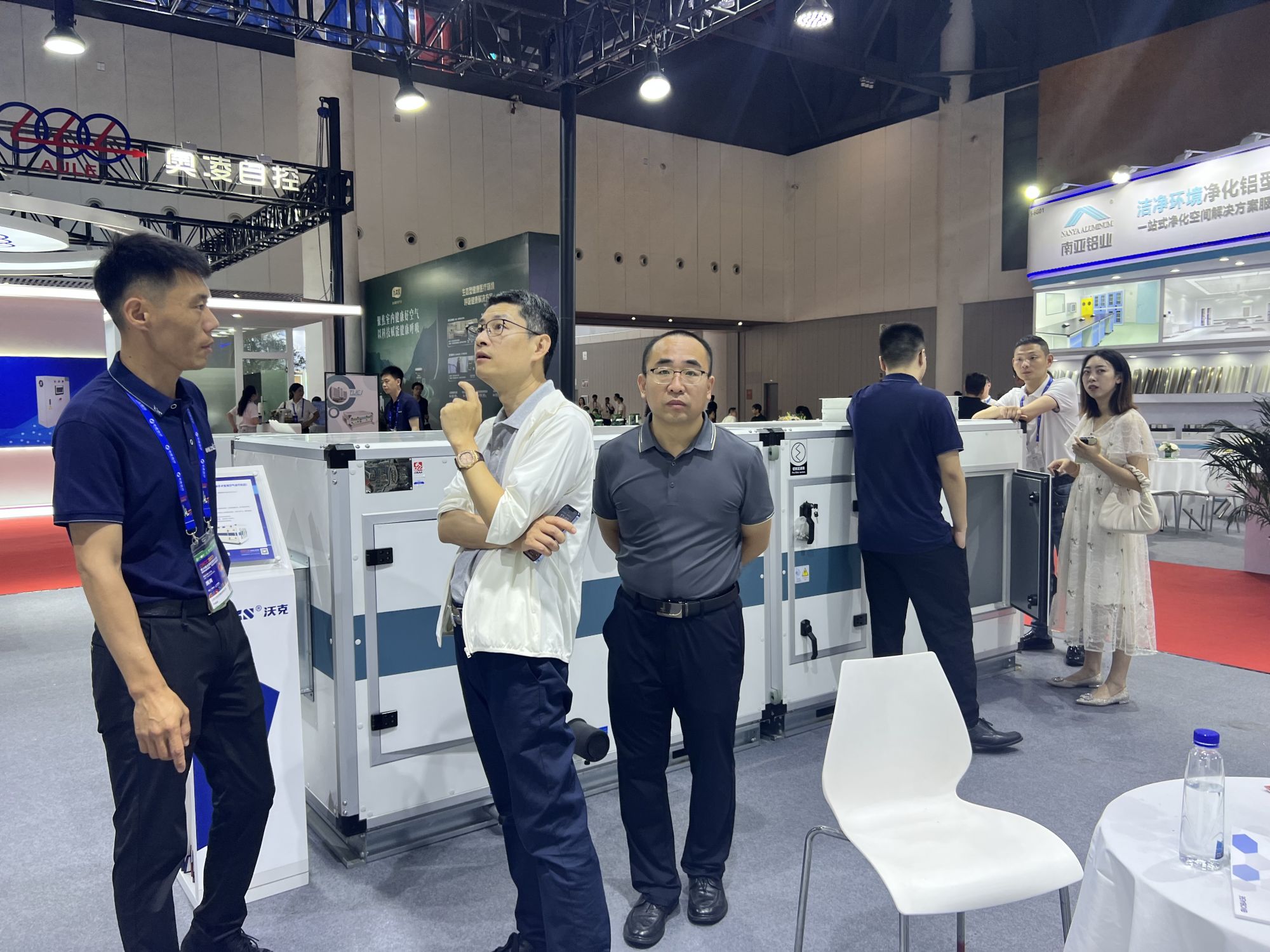 少妇出轨做爰高潮A片