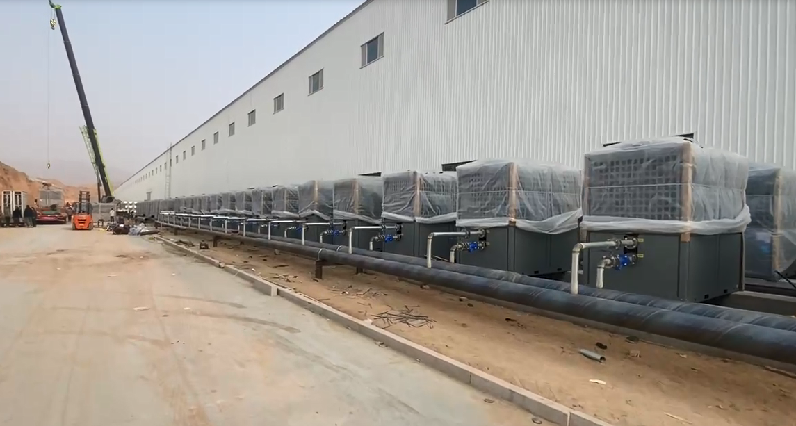 包头龙马风能装备基地64台沃克空气源热泵及237台吊顶式射流机组安装调试完毕！