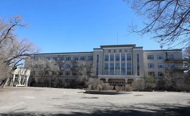 少妇出轨做爰高潮A片