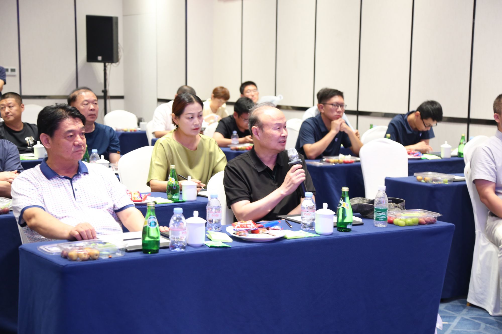 少妇出轨做爰高潮A片