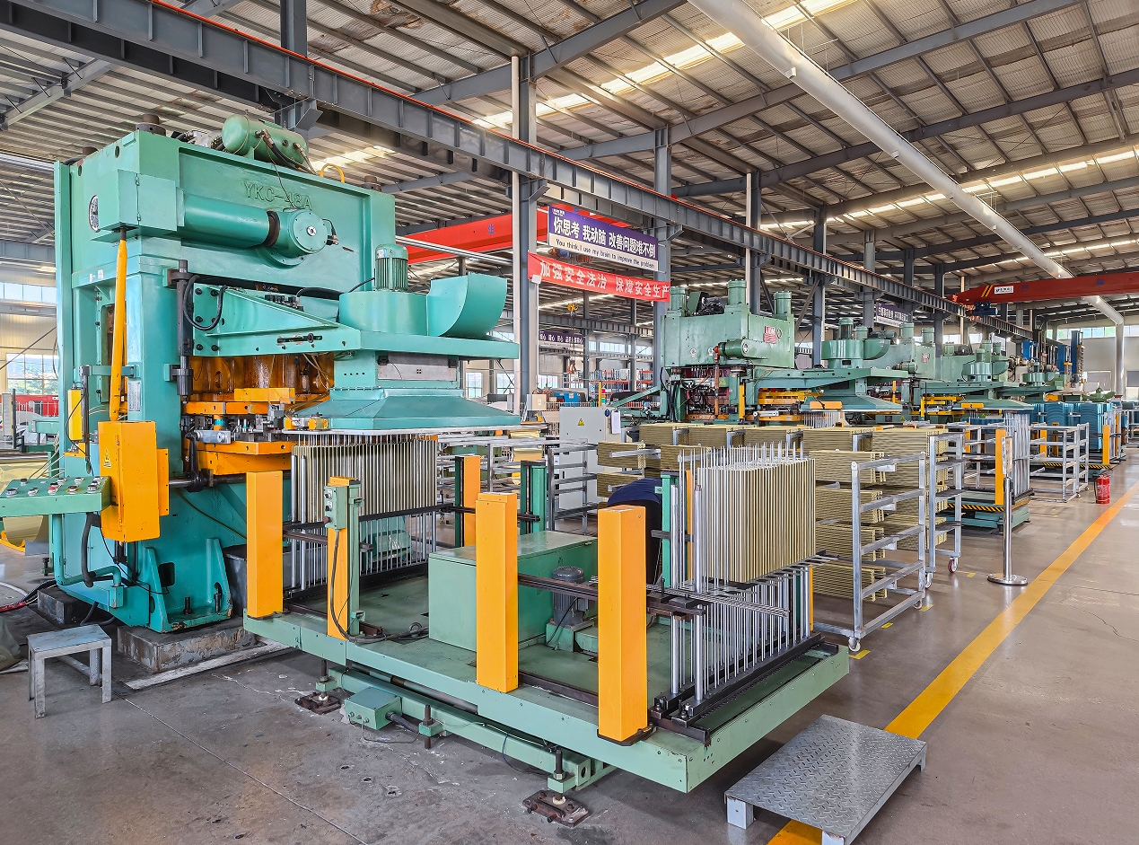 少妇出轨做爰高潮A片