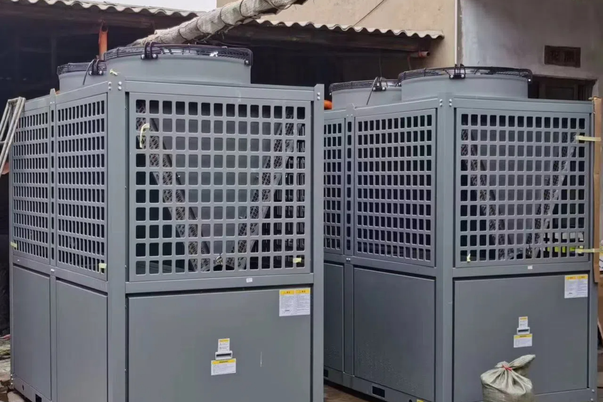 少妇出轨做爰高潮A片