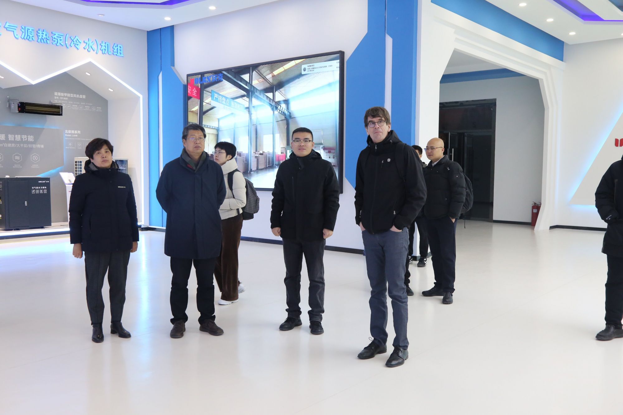 8E6A6844 少妇出轨做爰高潮A片