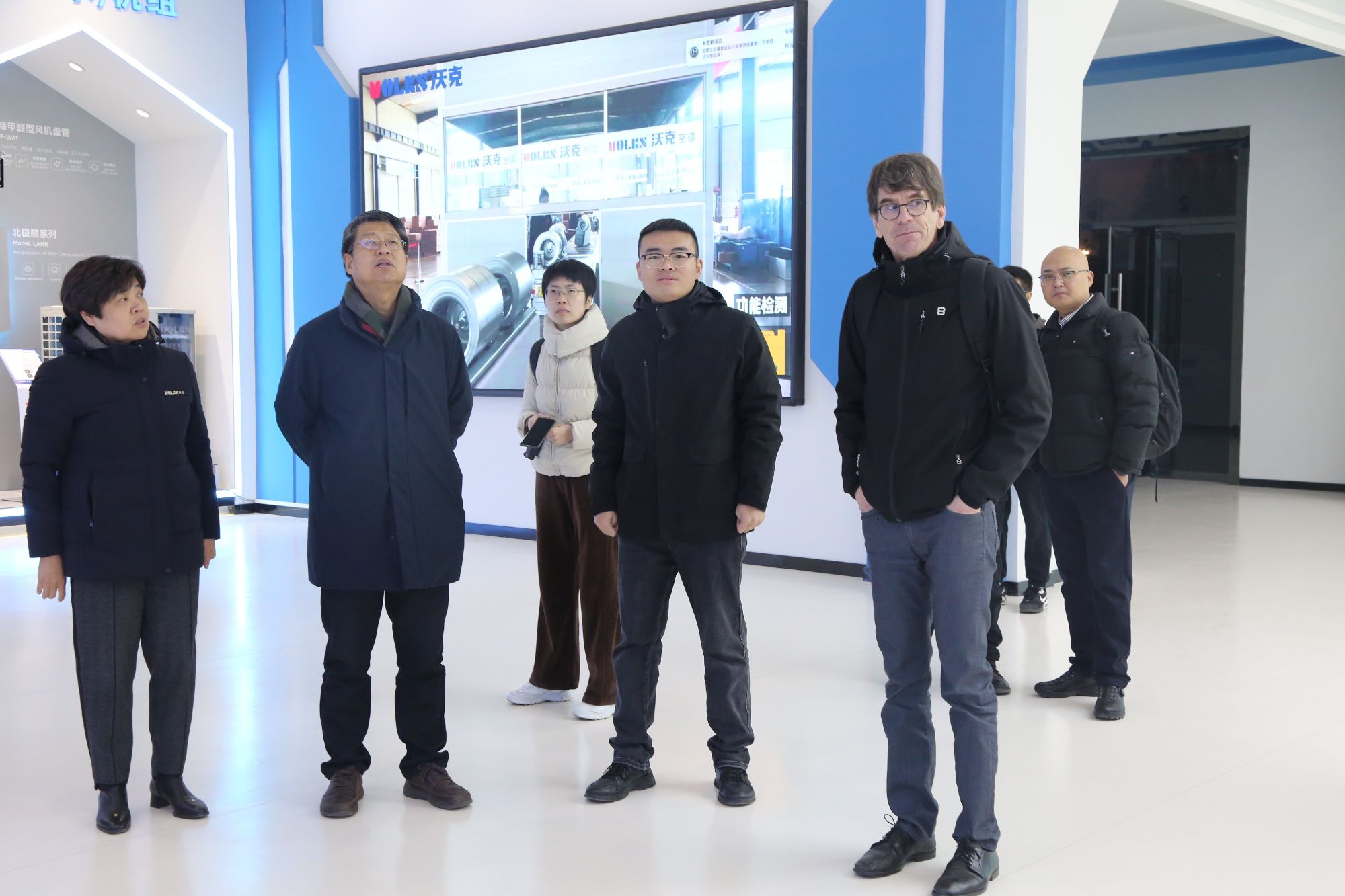 西安建大与沃克集团携手共进：李安桂院长与Olofsson教授一行莅临沃克调研共同研发项目